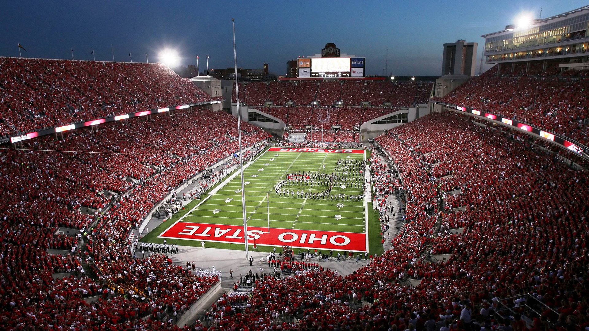 双城记，勒沃库森的铁血狂胜与斯通斯的德比魔法