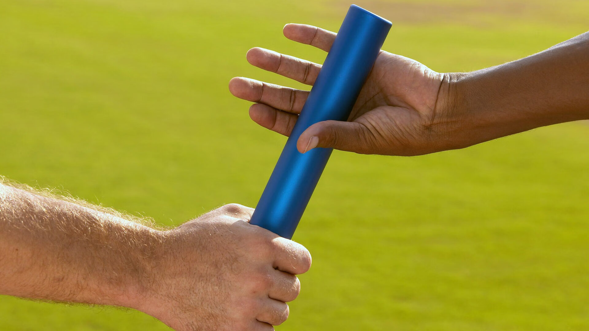 跨界称王，恩比德在F1街道赛的硬仗与篮球之王的胜利哲学