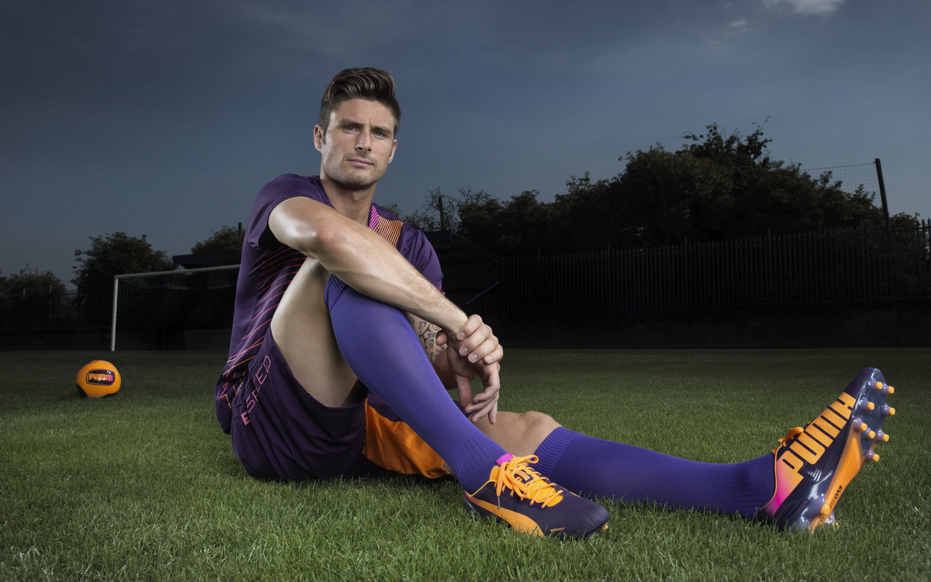 詹姆斯末节狂飙诠释统治力，步行者铁血防守冻结开拓者双枪